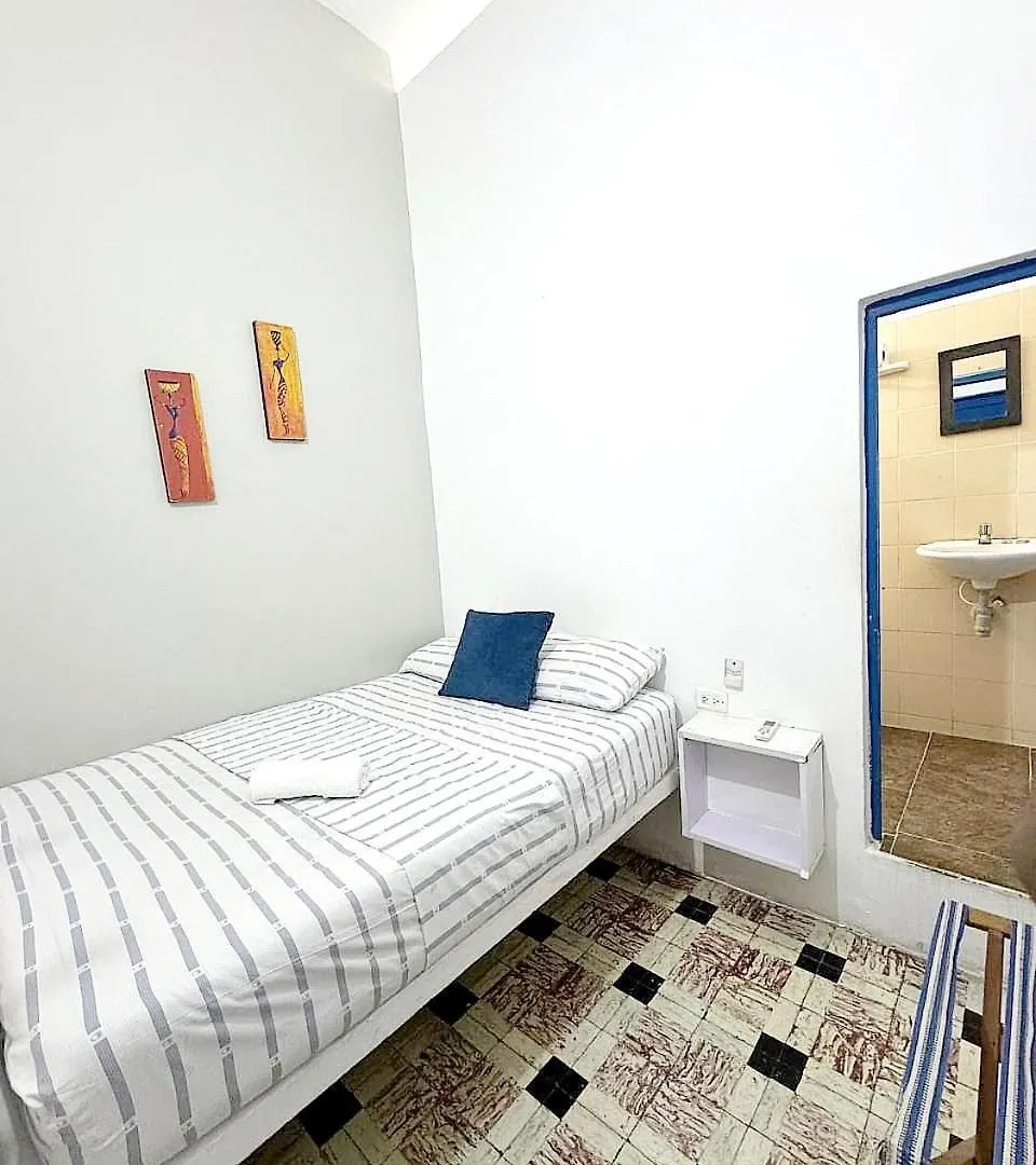 Hostal 1811 Cartagena  0*,