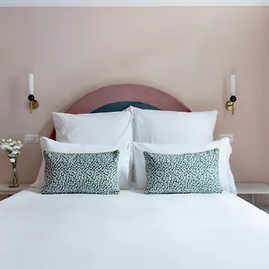 https://numa-i-portico.it-romehotels.com